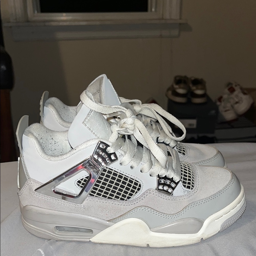 Nike Air Jordan 4 Retro White Sneakers